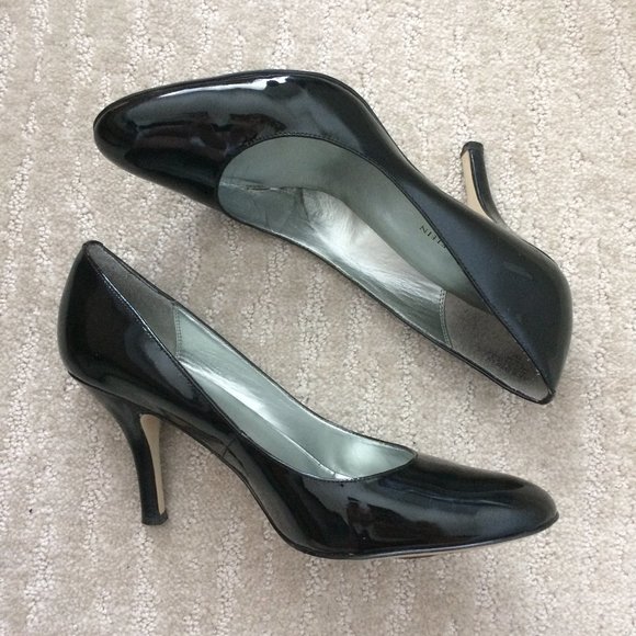 Anne Klein Black Patent Heels - Picture 2 of 6